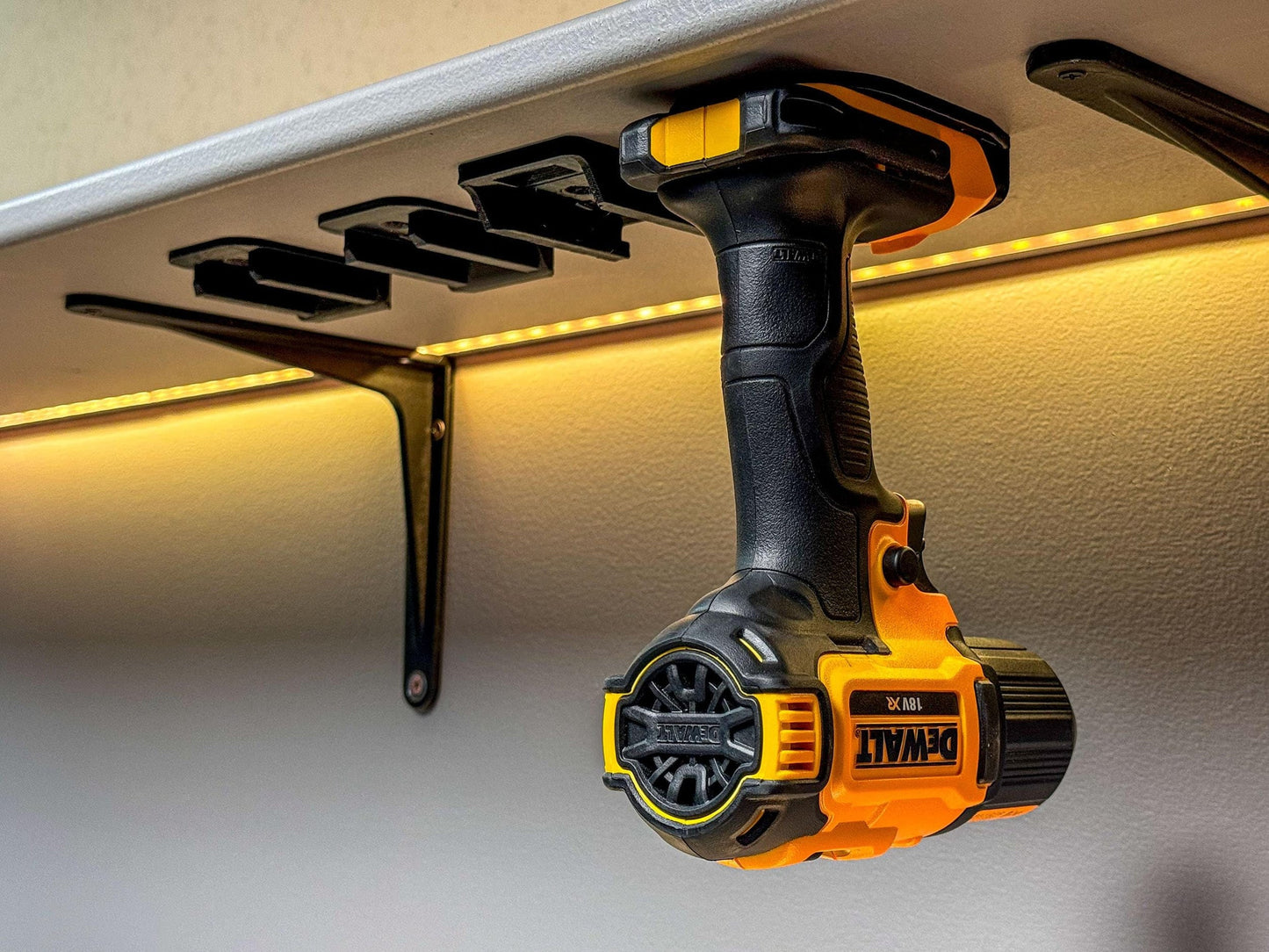 Dewalt 18 Volt Single Tool Holder - Theboxanddice